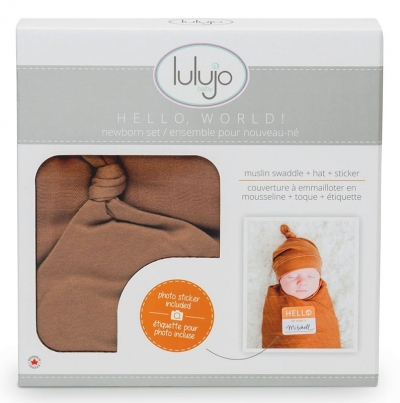 Lulujo Set aus Mtze, Swaddle, Fotosticker - Tan